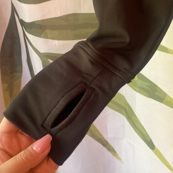 Running jacket - Picture 2 of 3